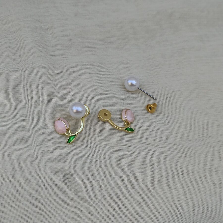 tulip stud earrings